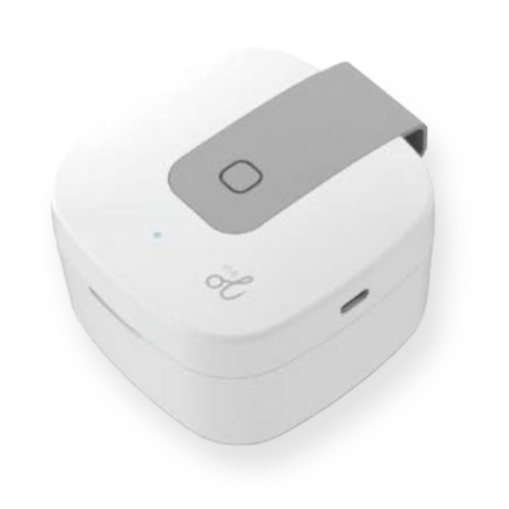 Vie Oli UV-C Light Portable Sanitizing Case